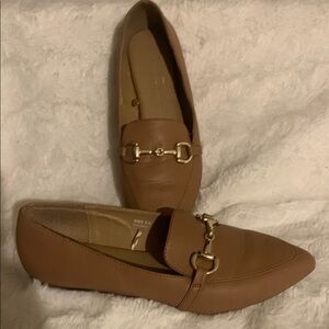 Report collection Elegant Tan Loafers
